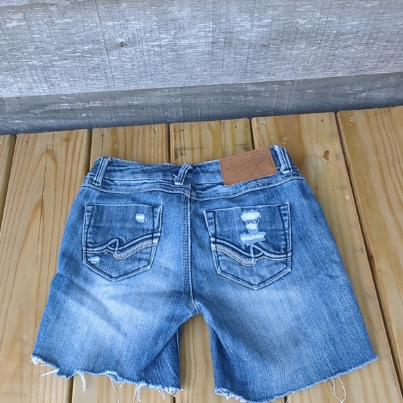💙Almost Famous Jean Shorts with the Distressed Torn Look size 1 - Picture 3 of 12